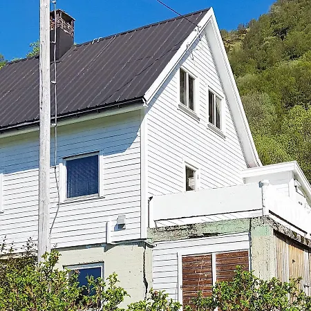 Three-bedroom Holiday In Digermulen * Pundsletta